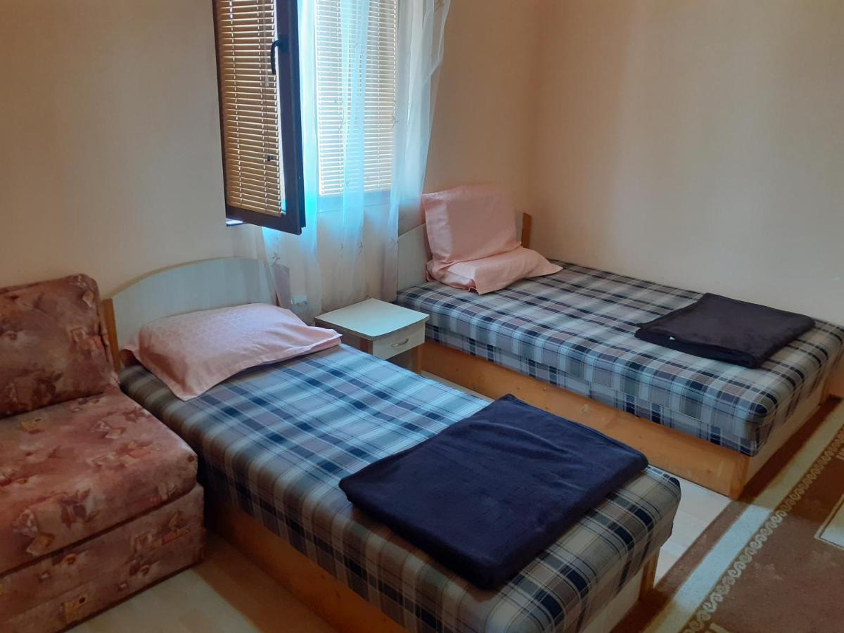 Dve Mogili Guest House Edelvais מראה חיצוני תמונה