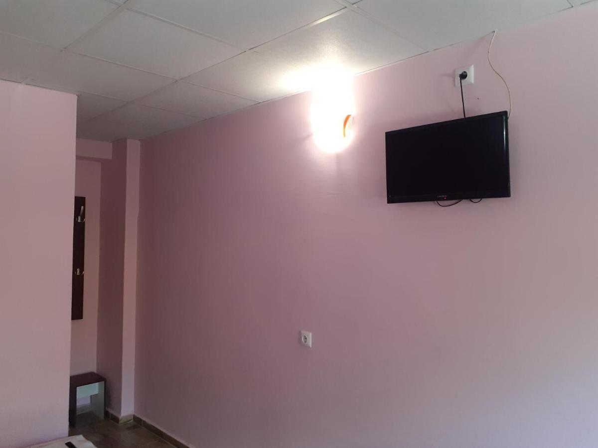 Dve Mogili Guest House Edelvais מראה חיצוני תמונה