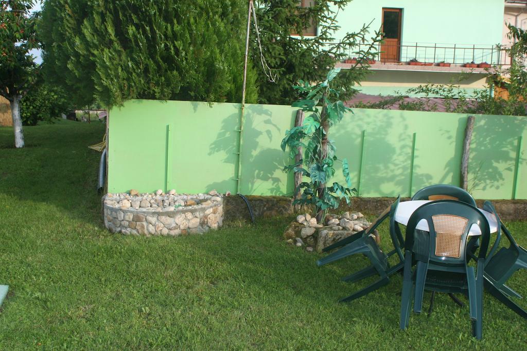 Dve Mogili Guest House Edelvais מראה חיצוני תמונה
